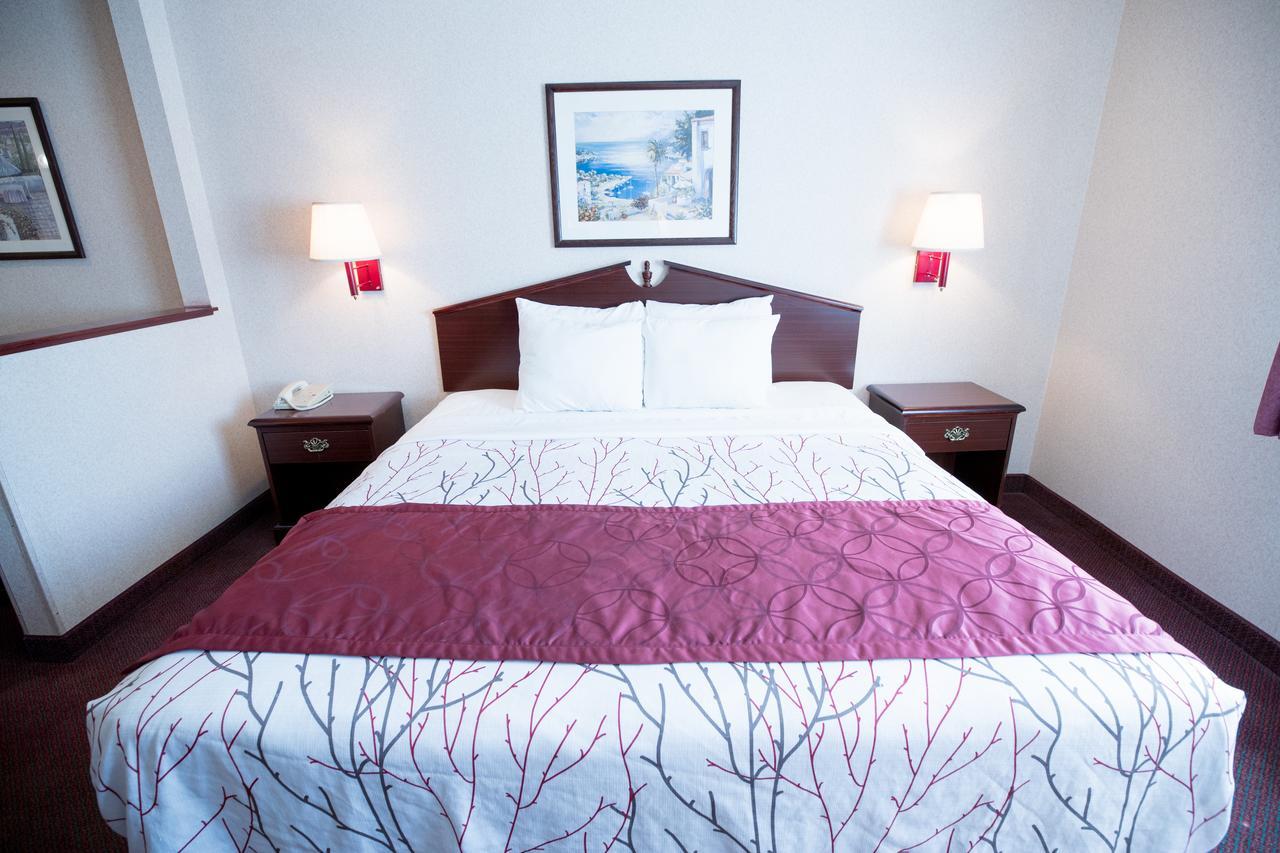 Portland Suites Airport East Fairview Luaran gambar
